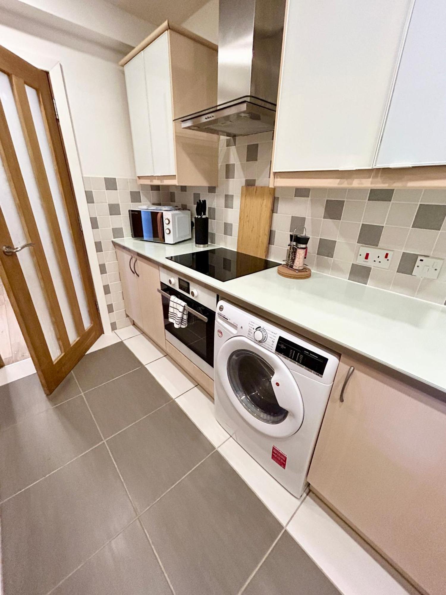 Spacious 3 Bedroom Apartment Close To Marina, 2 Parking Spaces, Kingsize Or Single Beds Саутгемптон Экстерьер фото